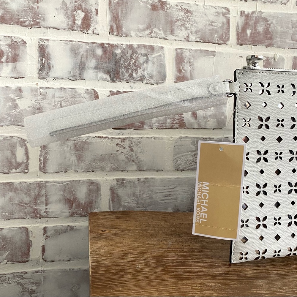 Micheal Kors • XL Laser Cut Leather Clutch • Perforated Floral Geometric Pattern - Picture 7 of 15